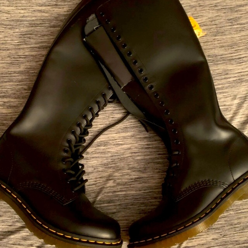 NWT 20 EYED DR.MARTENS SUPER DOPE MUST HAVES FOR ANY DOC LOVER!!